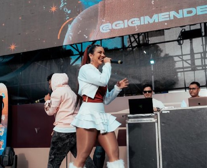 La cantante venezolana Gigi Méndez anunció que tuvo que salir de Venezuela debido a que sintió demasiado miedo