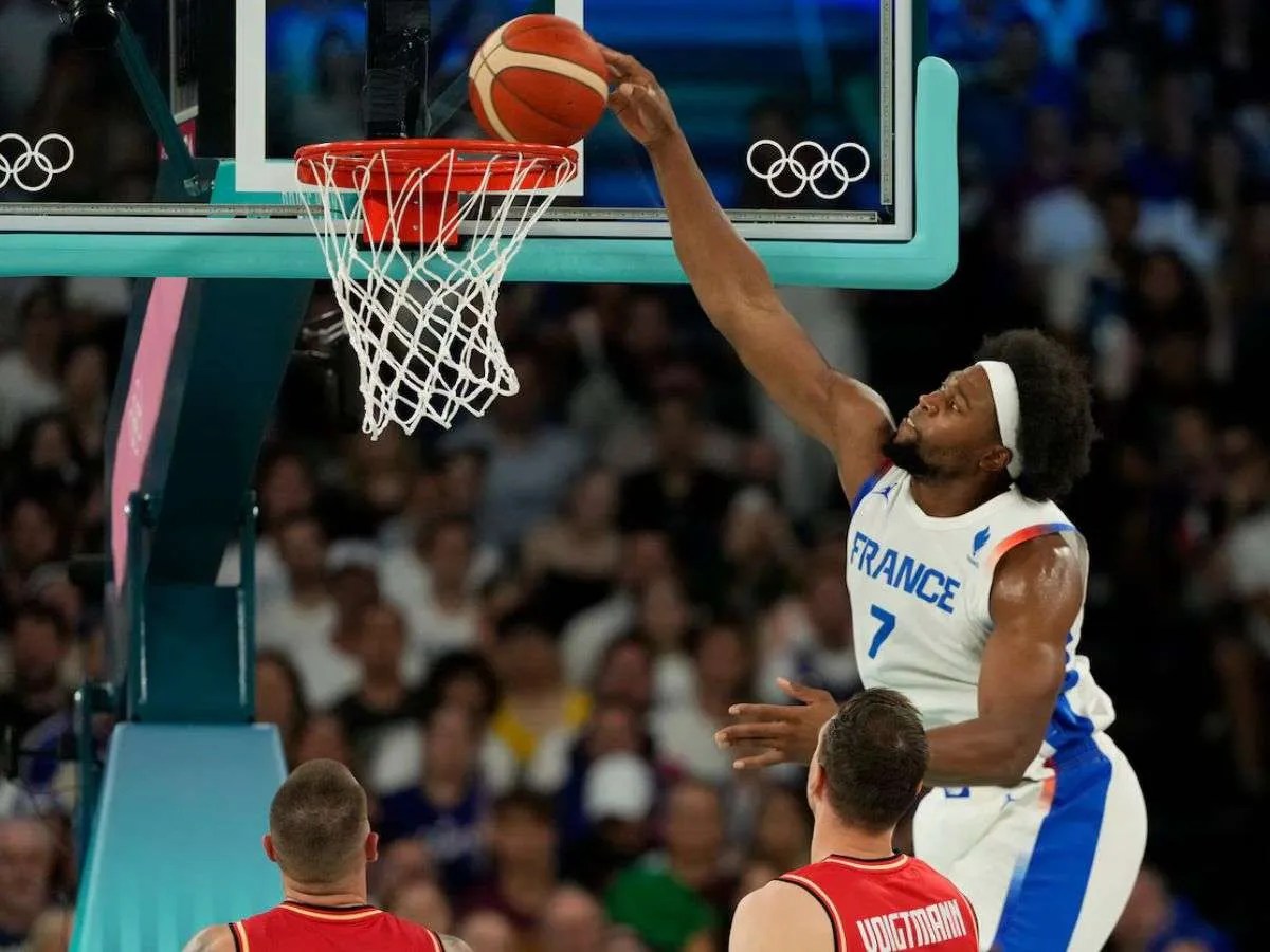 Yabusele es presentado como refuerzo de 76ers