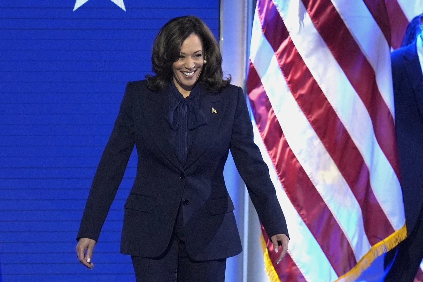 Kamala Harris convoca a estadounidenses a rechazar divisiones y vencer amenaza de la candidatura de Trump