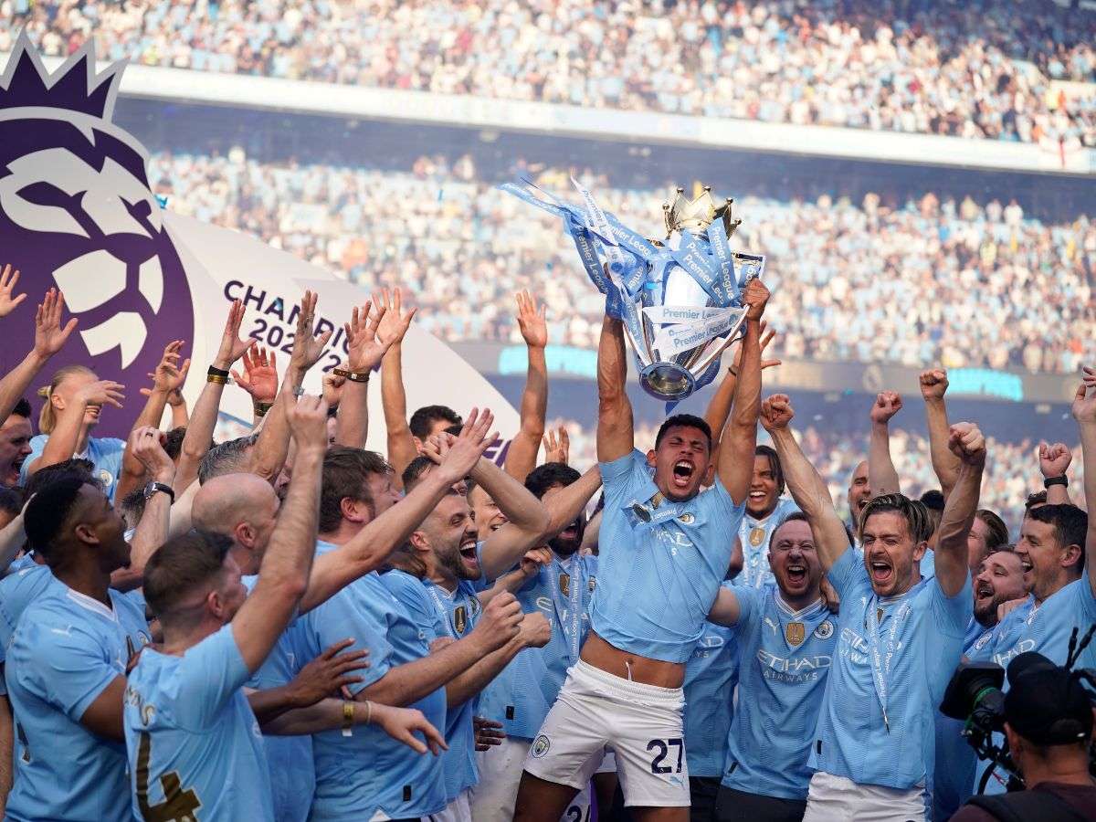 Manchester City es multado por la Premier League