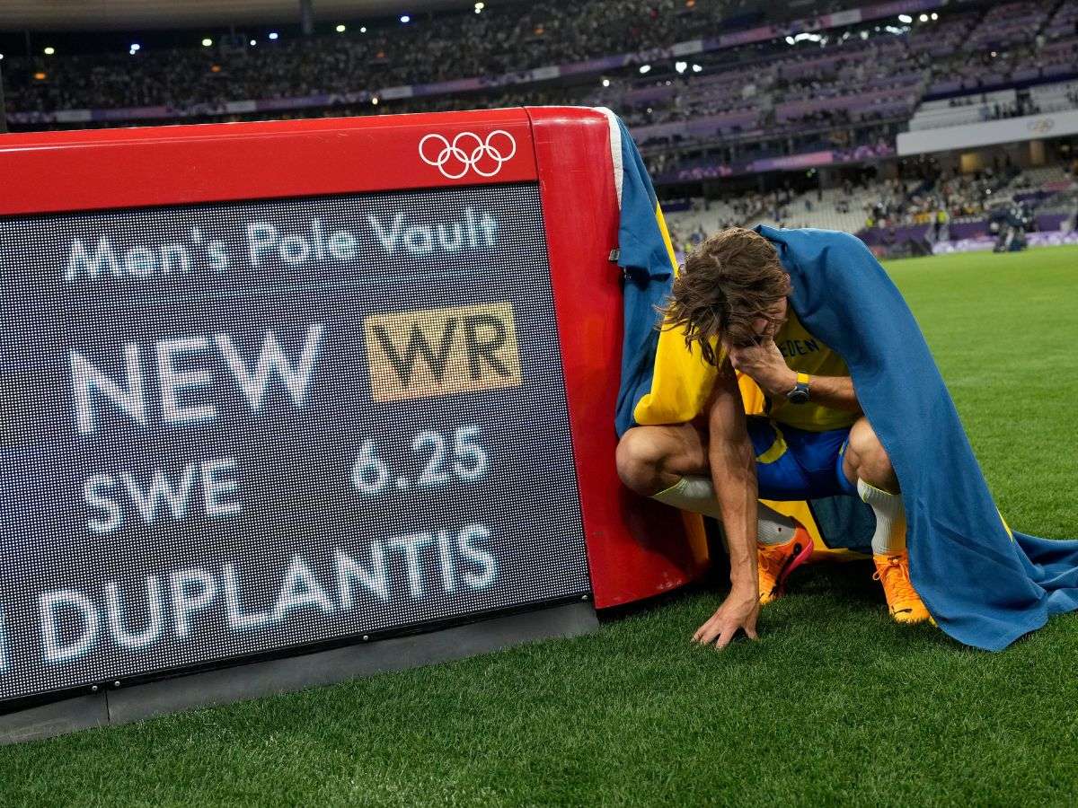 Armand Duplantis batió su propio récord mundial
