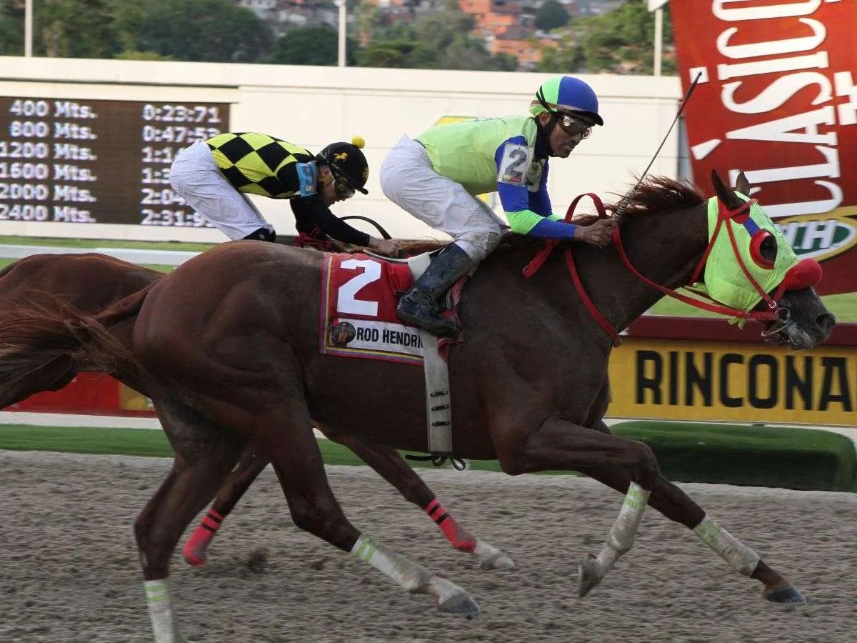 Rod Hendrick y Templario dominan lista al Bolívar