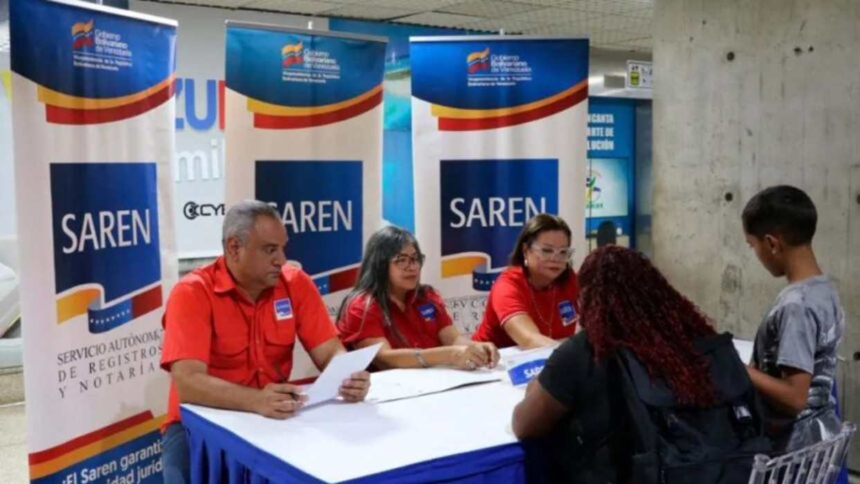 El Saren activó operativo para permisos de viajes internacionales de niños y adolescentes en aeropuertos