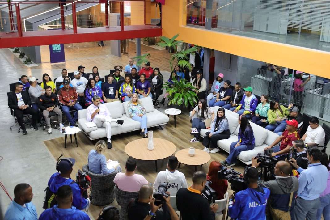 Maduro inaugura sede de la Gran Misión Venezuela Joven