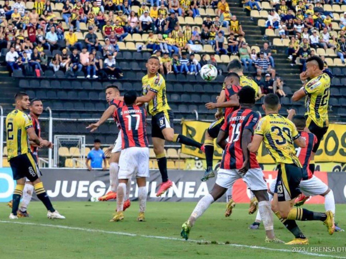 Táchira recibe a Portuguesa con la mira en el primer lugar