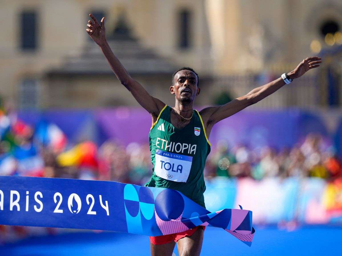 Tamirat Tola es el nuevo rey del maratón olímpico