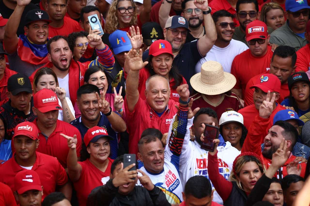 el pueblo siempre es bien recibido en el Palacio de Miraflores
