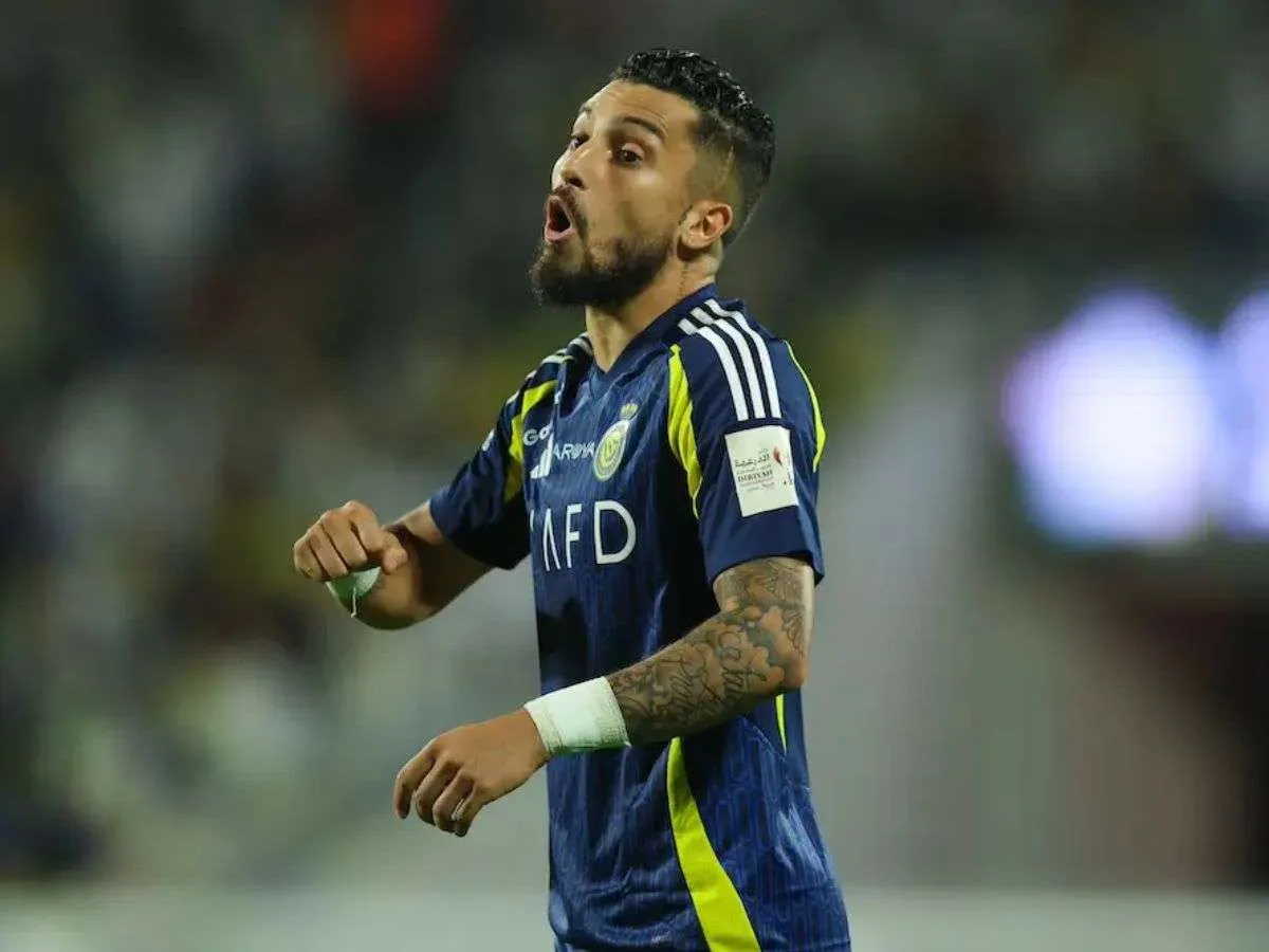 Al Nassr rescinde contrato de Alex Telles