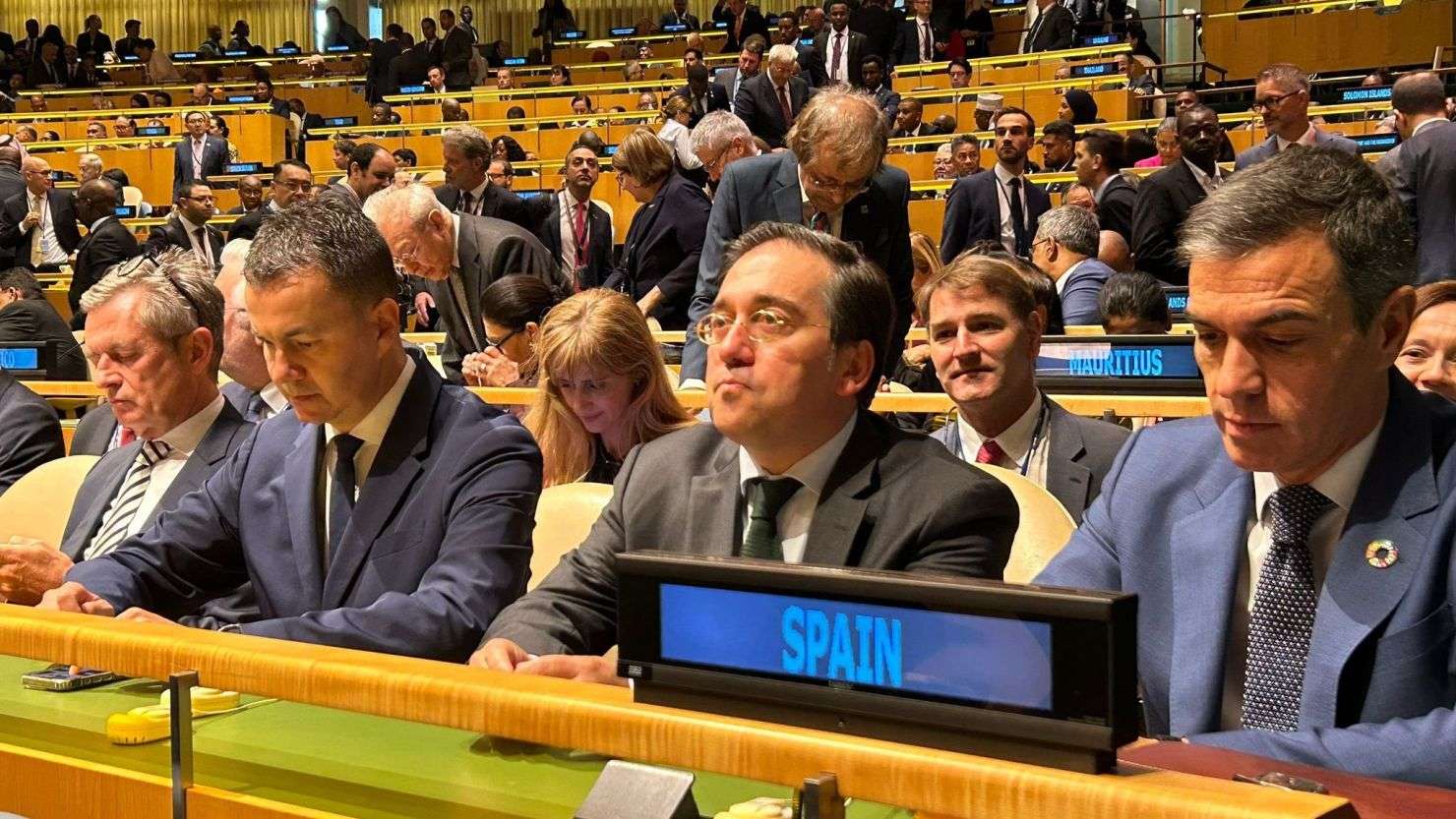 Canciller español reitera que no reconocerán a Edmundo González