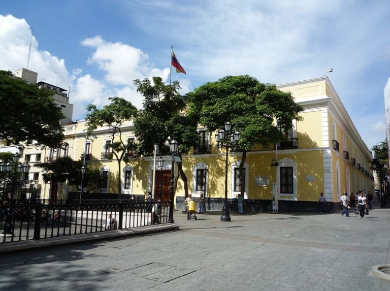 Venezuela enviará nota de protesta a Países Bajos por ocultar a González Urrutia