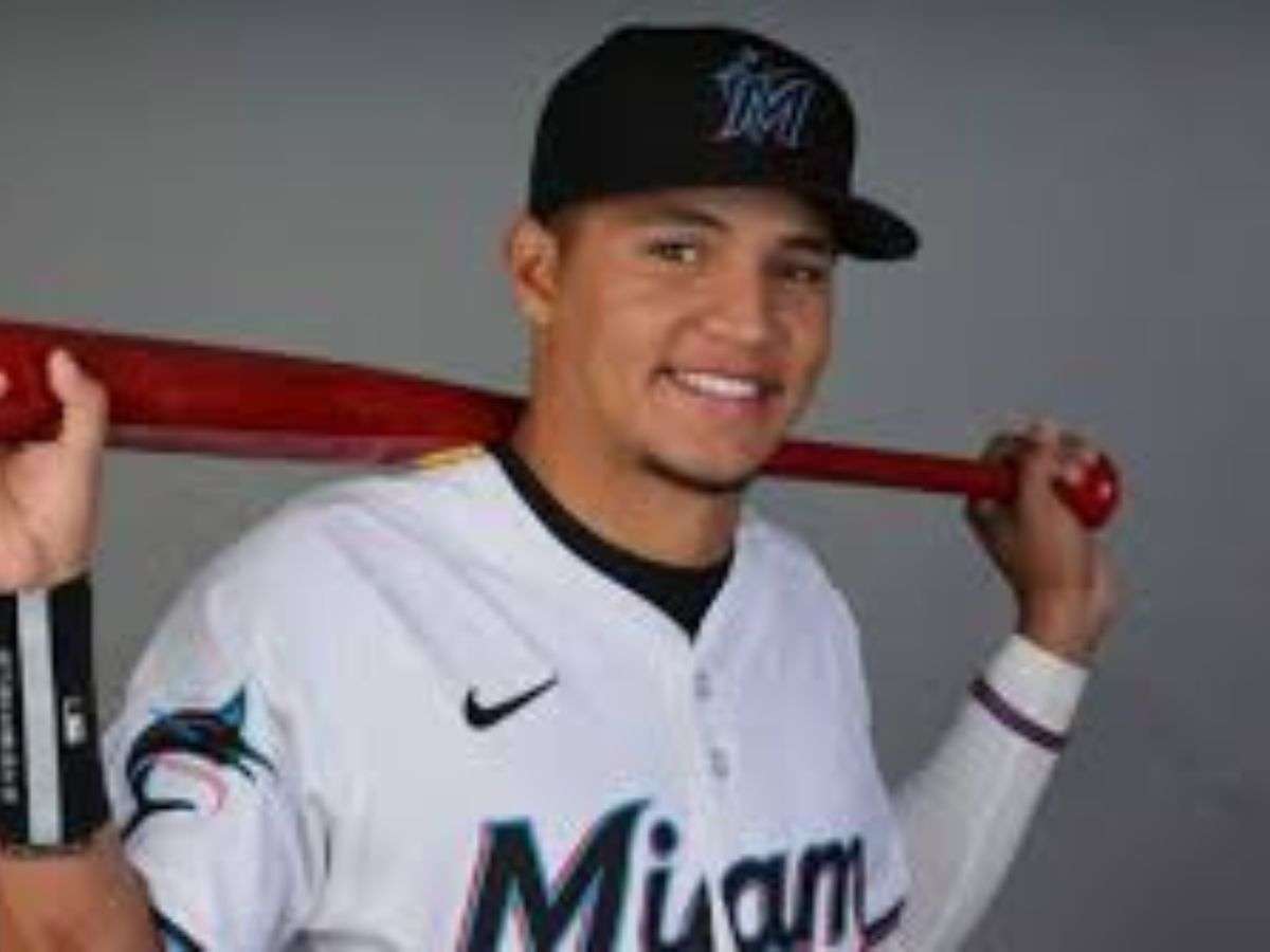Javier Sanoja hizo su debut en el Big Show con los Marlins