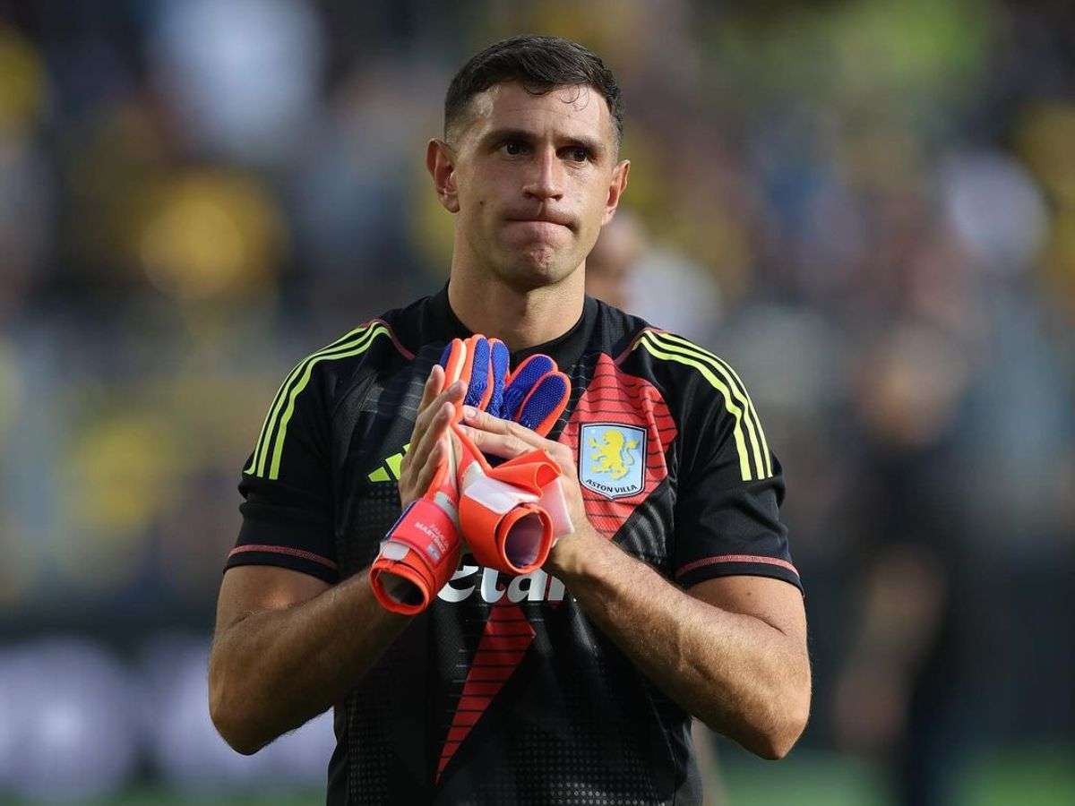 "Dibu" Martínez no jugará ante Venezuela