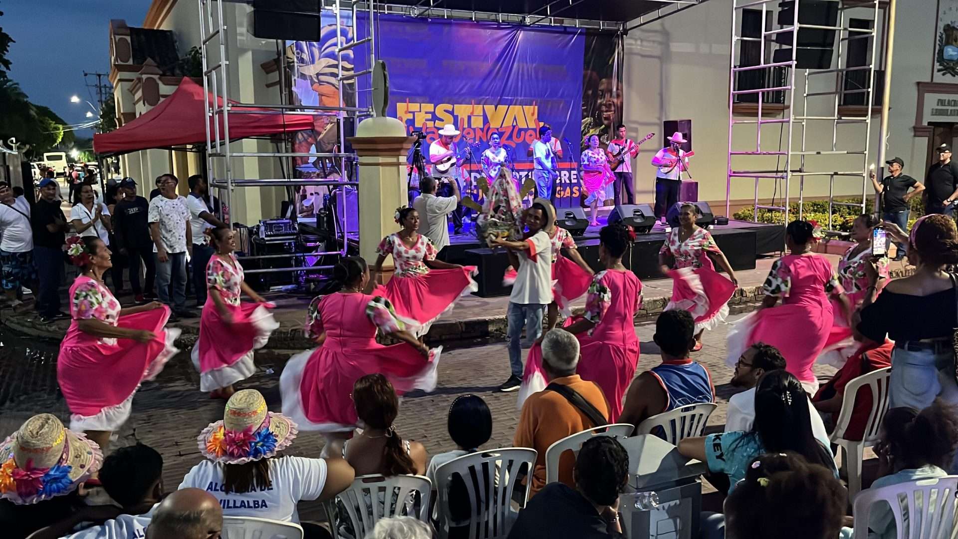 Festival Viva Venezuela ofreció un colorido despliegue de talento local en La Asunción