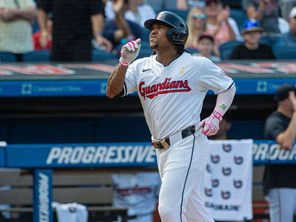 José Ramírez hace historia como ambidiestro 