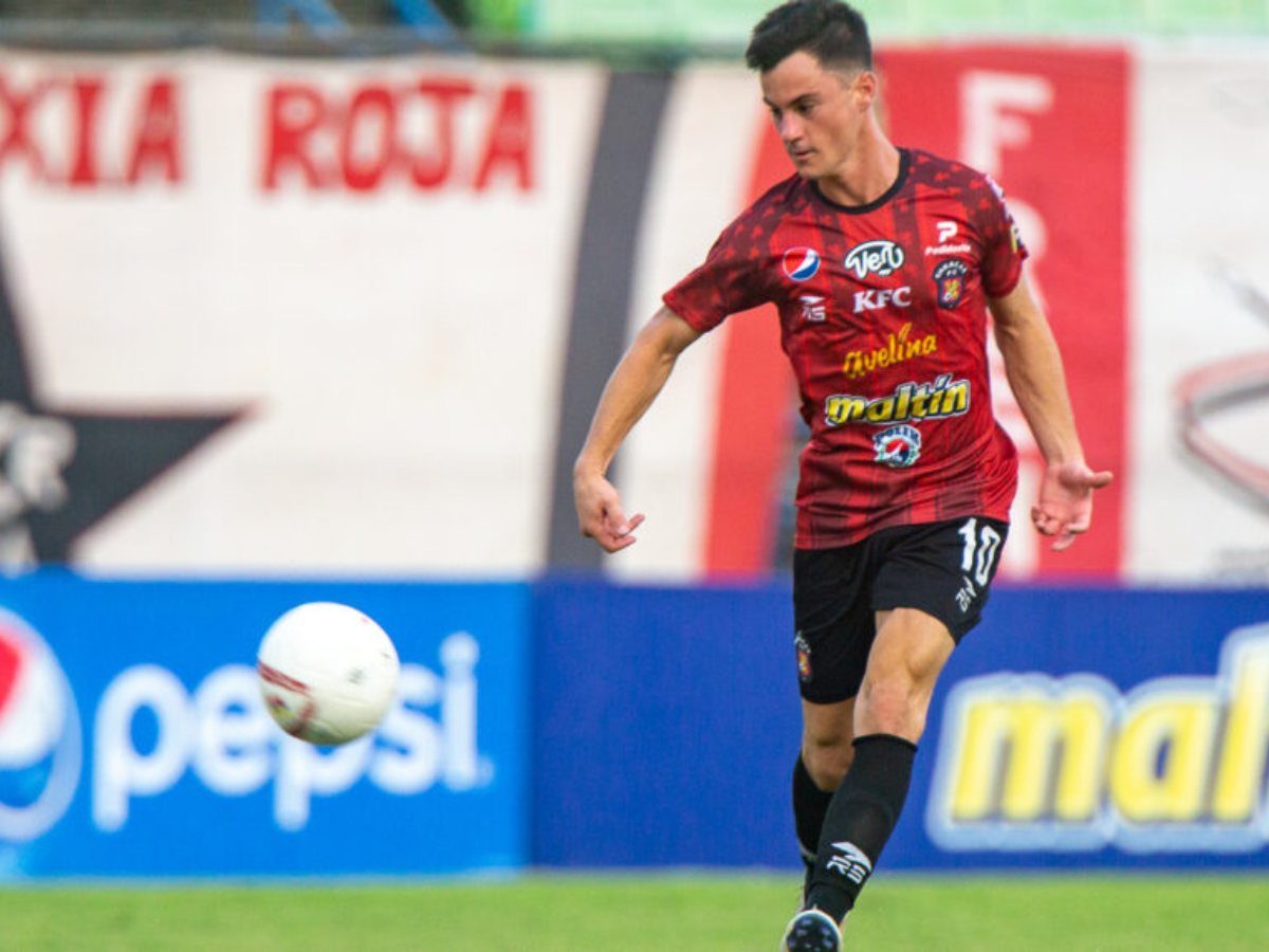 Juanpi espera generar fútbol a ofensiva del Caracas
