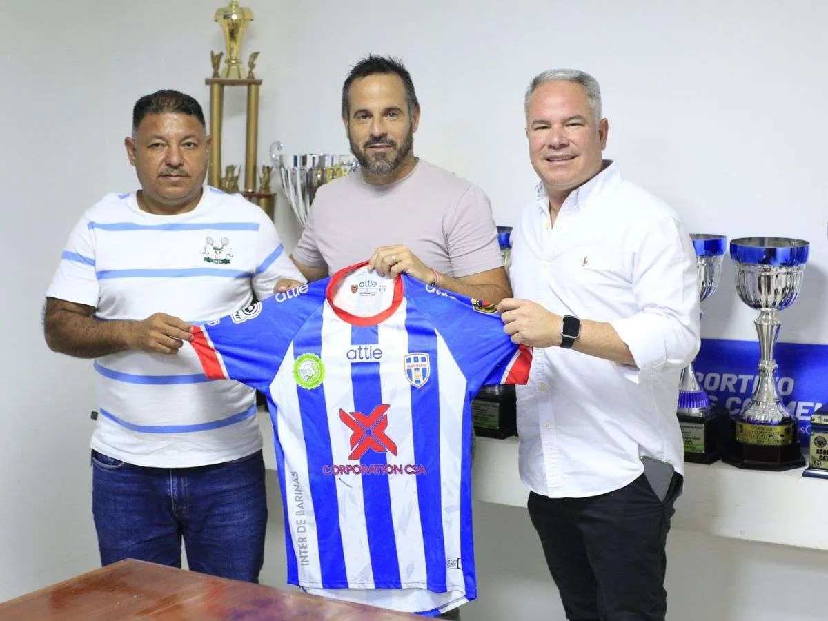 Kike García presentado como nuevo DT de Barinas