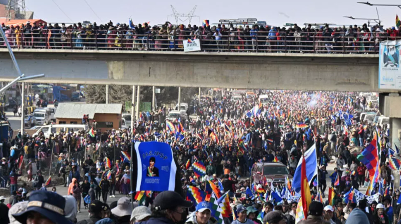 Marcha de Evo Morales contra su exaliado Luis Arce llega a las puertas de La Paz