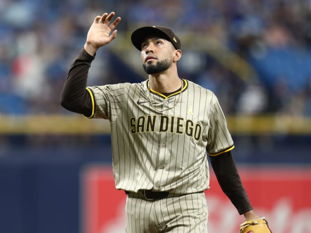 ¡Son 30! Robert Suárez alcanza marca en salvados