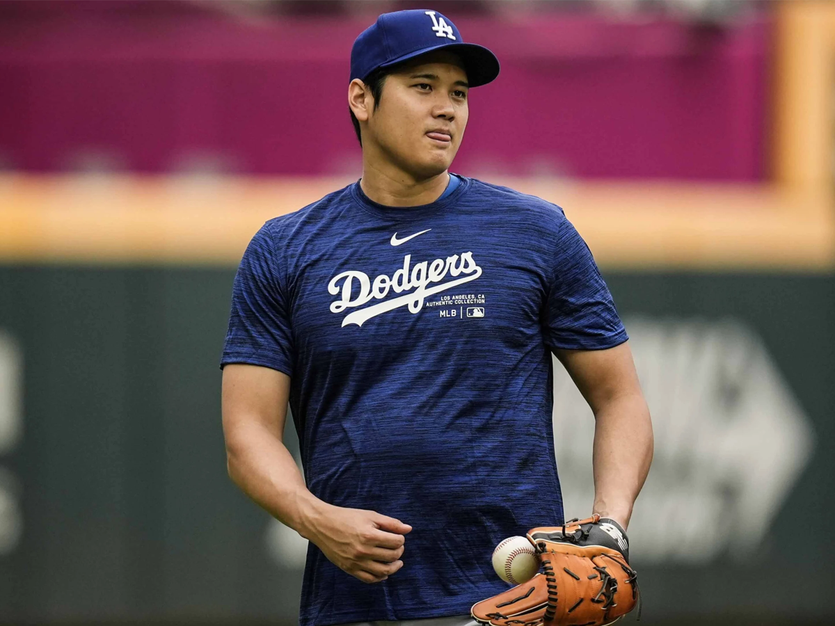 Dodgers no descartan que Ohtani lance en playoffs