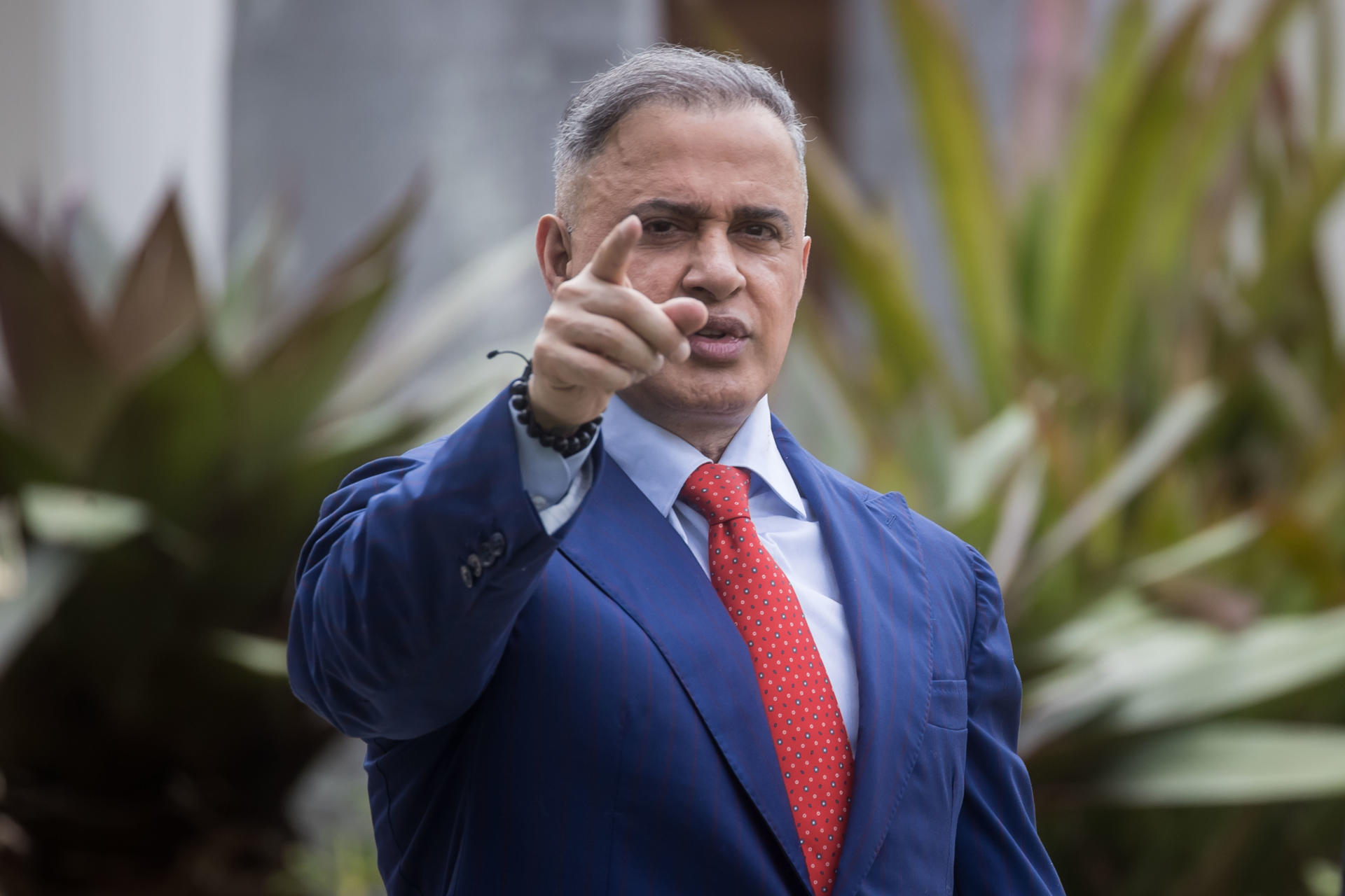 Fiscal general reitera que Edmundo González salió del país voluntariamente