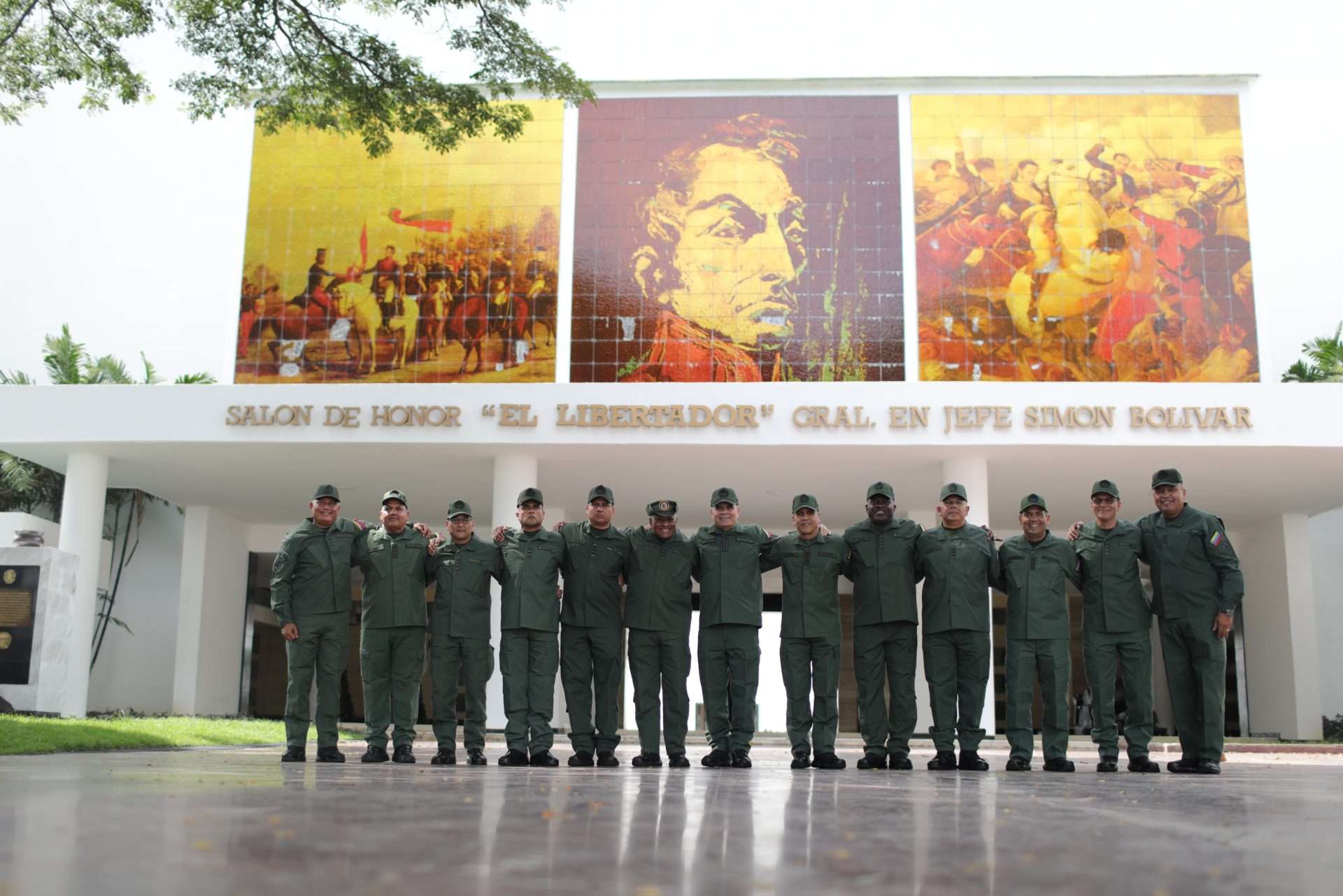 Alto Mando Militar renovado - Últimas Noticias