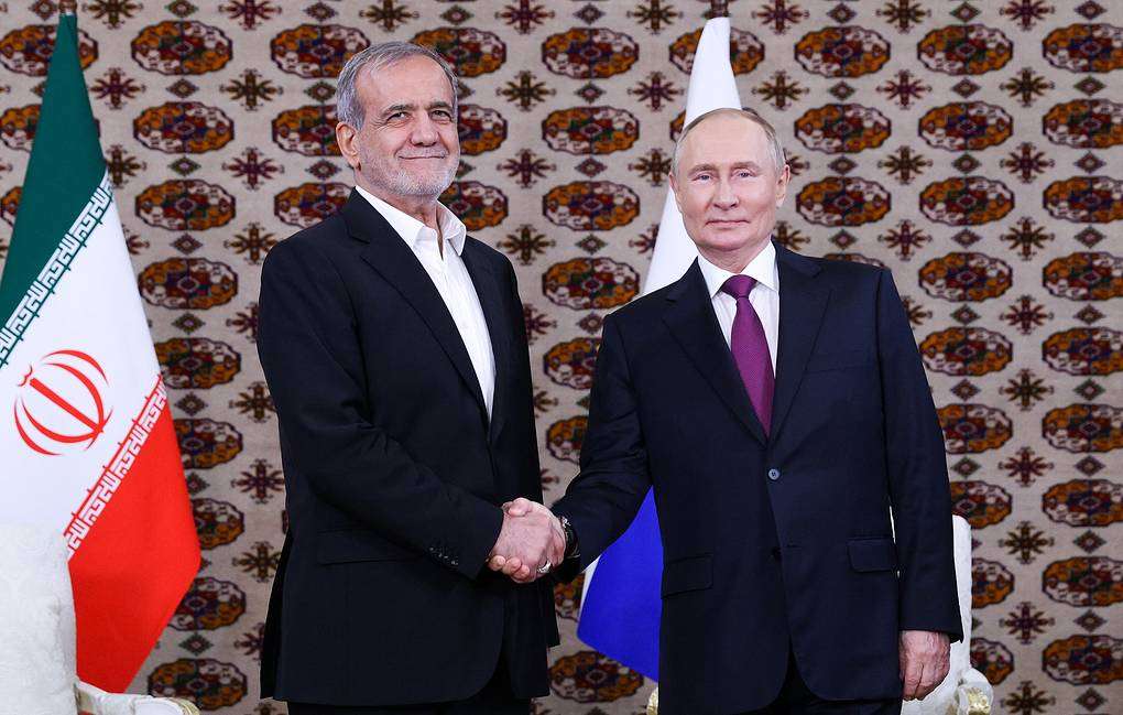 Putin se reúne con el presidente de Irán para evaluar tensión en Medio Oriente