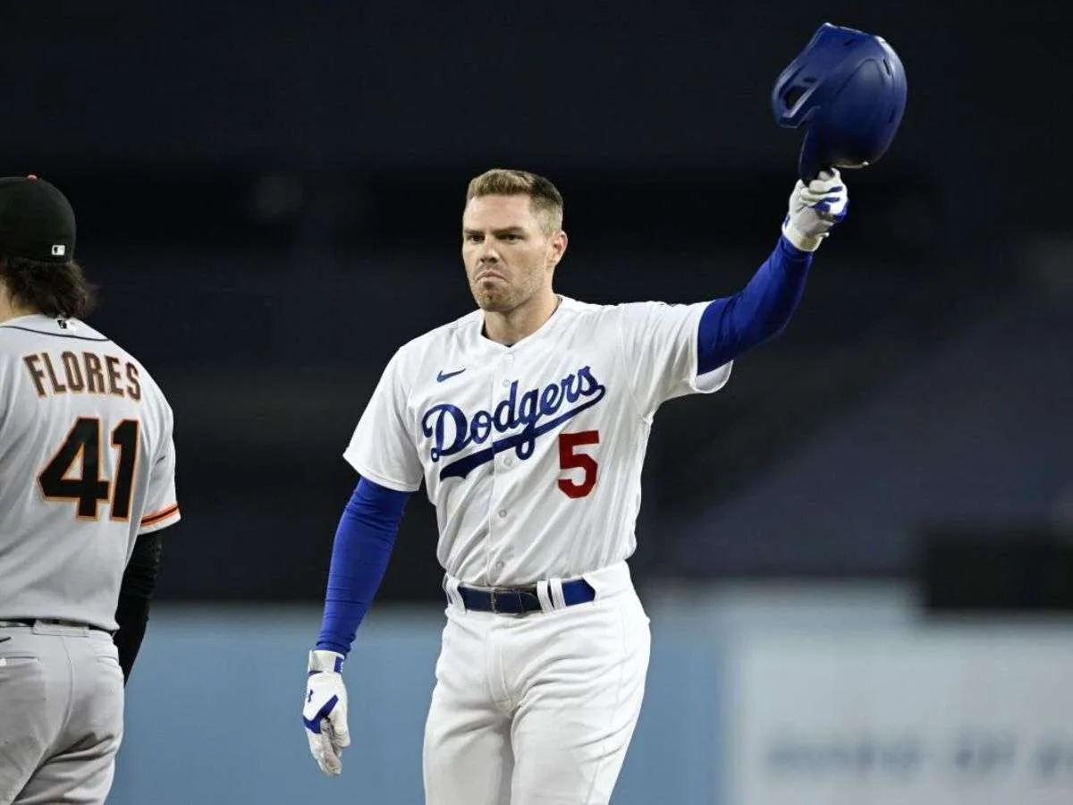 Freddie Freeman decidió el juego al estilo de Hollywood