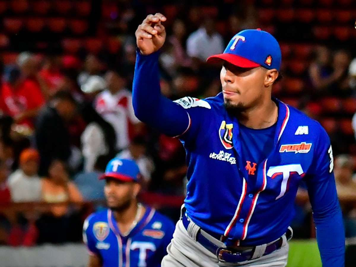 Ricardo Pinto continúa en modo MVP con Tiburones