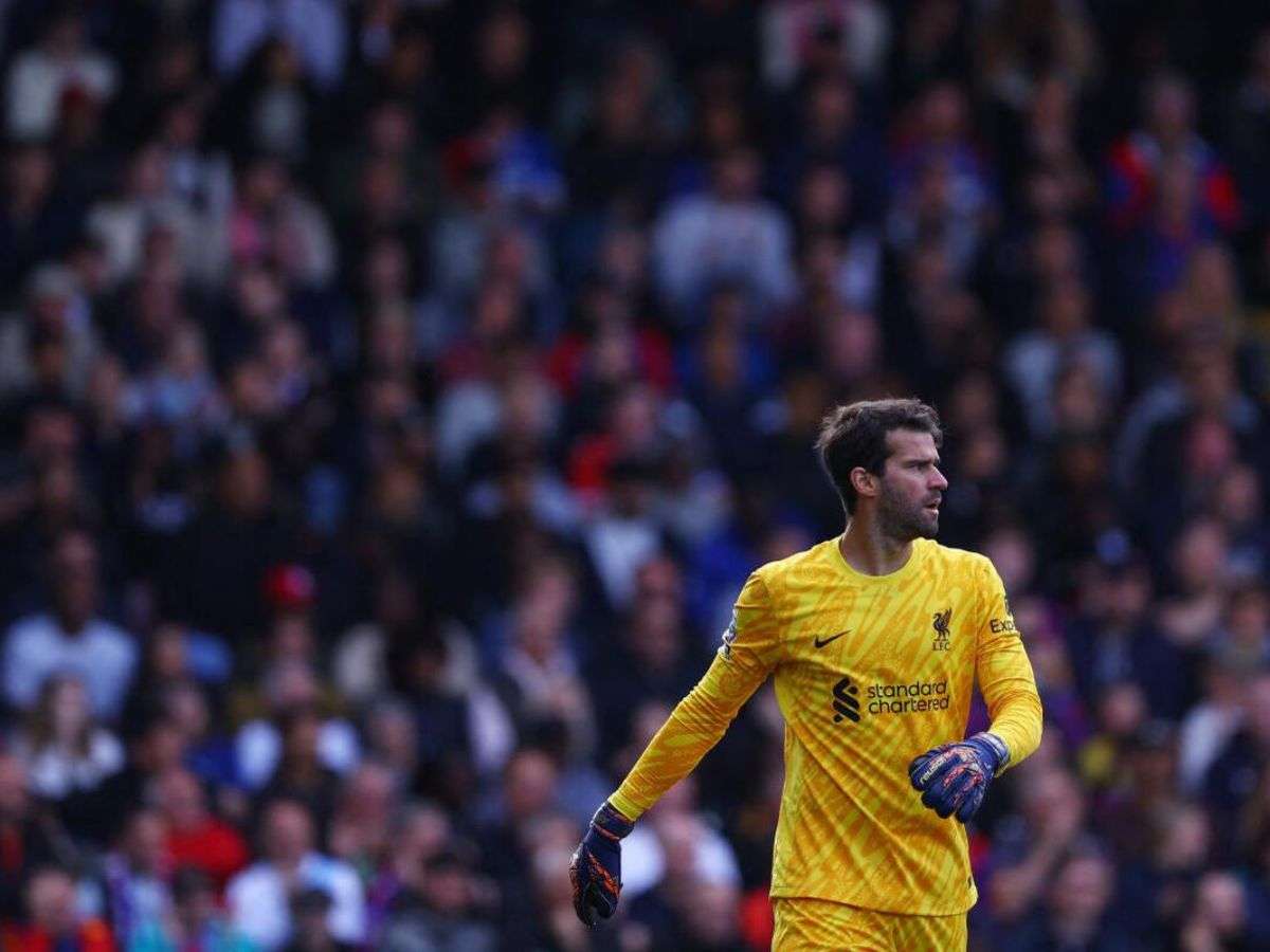 Alisson Becker sufrió una lesión en su bíceps femoral
