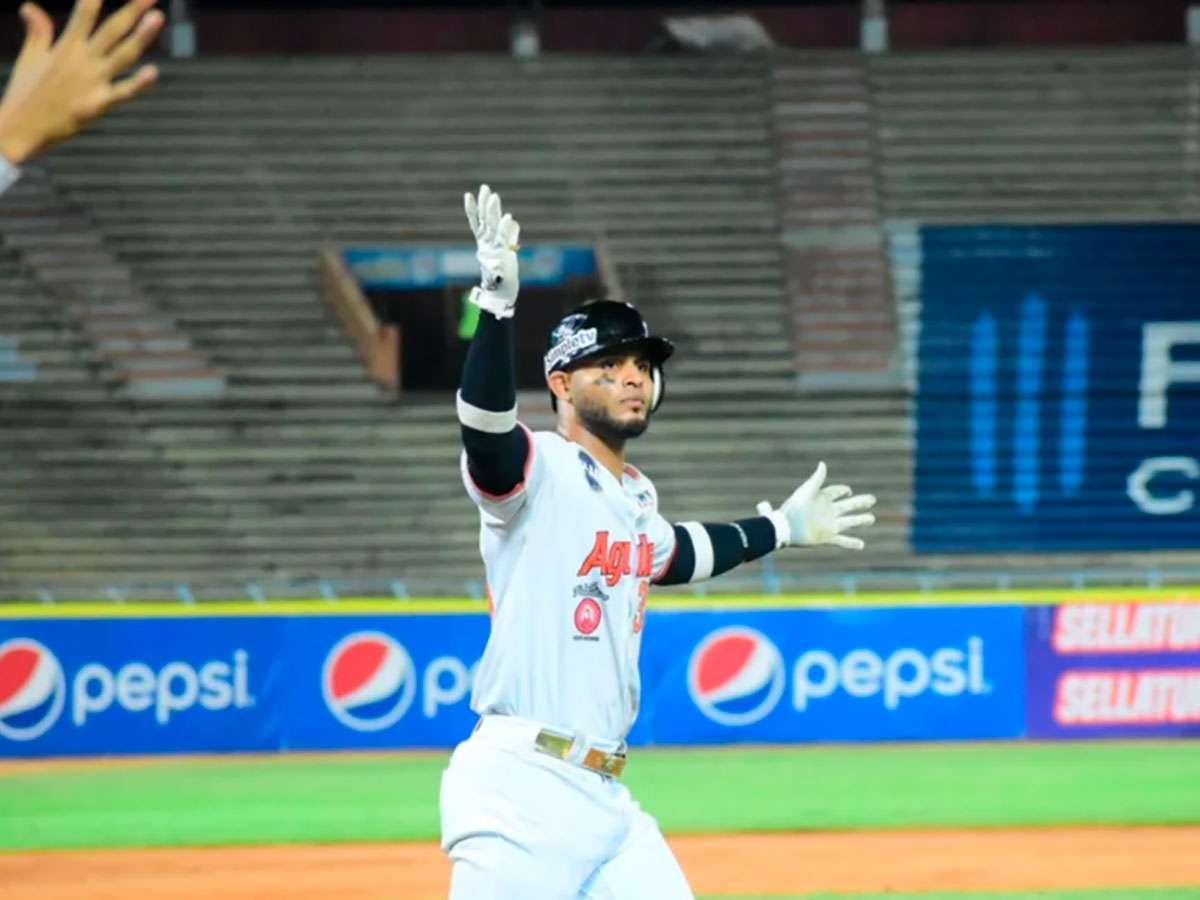Águilas evitó la barrida al doblegar a Cardenales