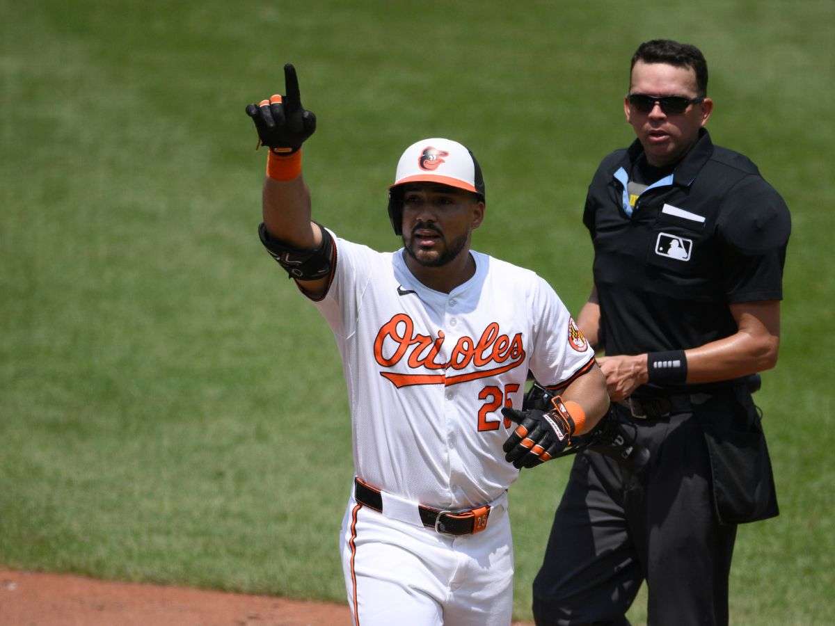 Anthony Santander quiere jugar con Tiburones