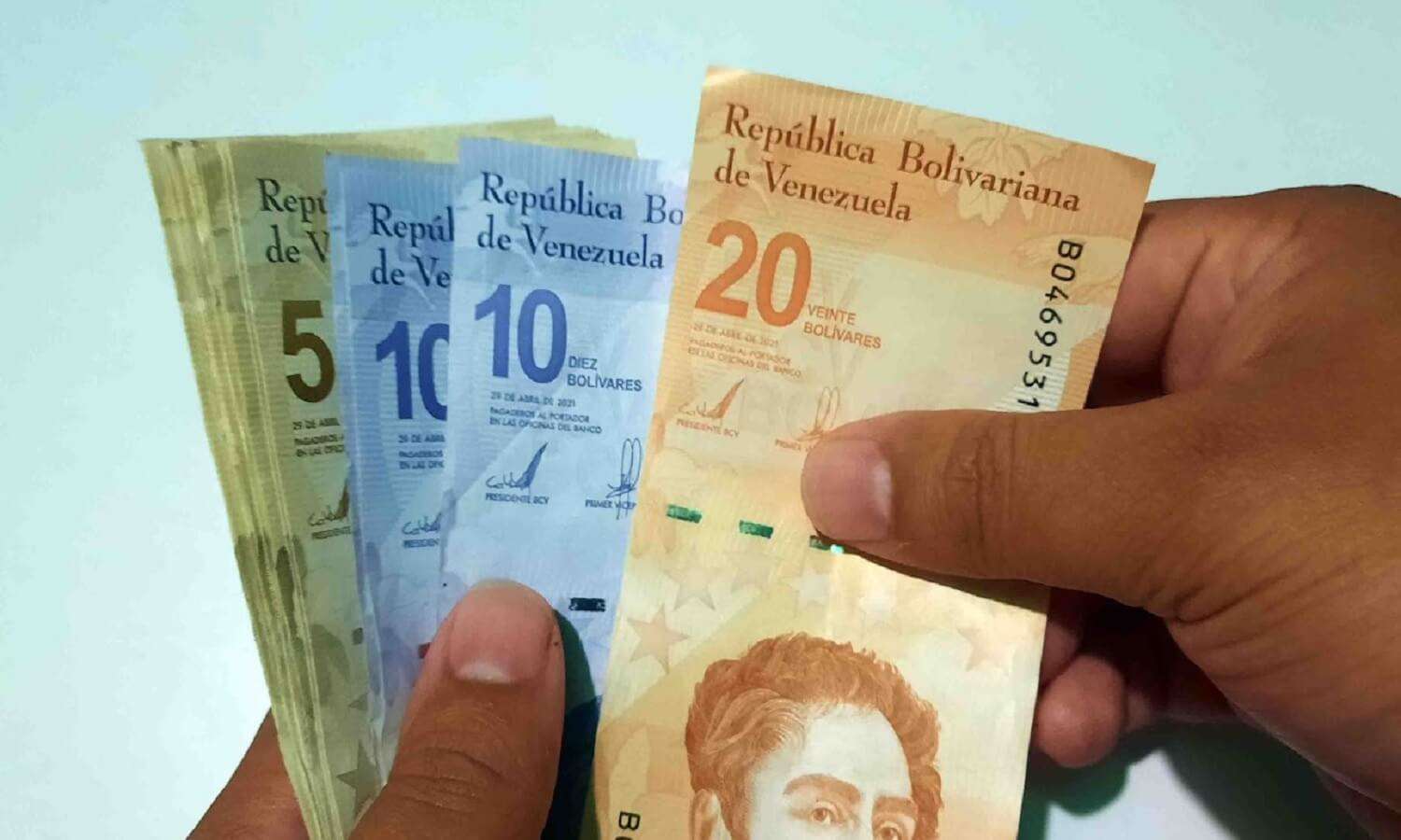 Comenzó el pago de aguinaldos para trabajadores del sector público