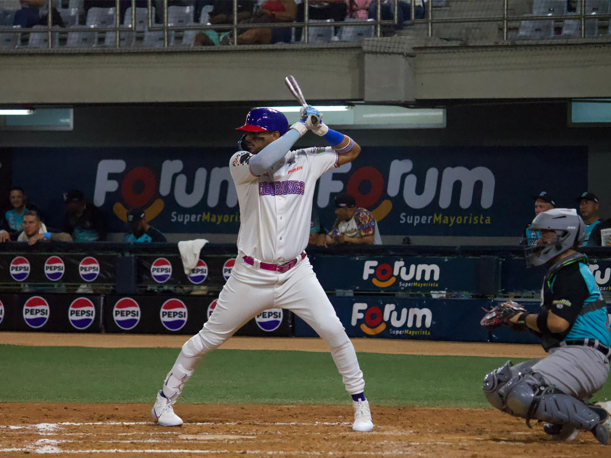 Danry Vásquez pasa a Cardenales vía cambio