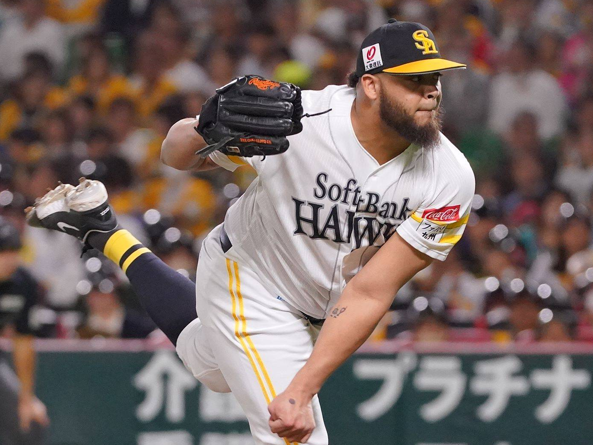 Darwinzon Hernández aplomado en playoffs japonés
