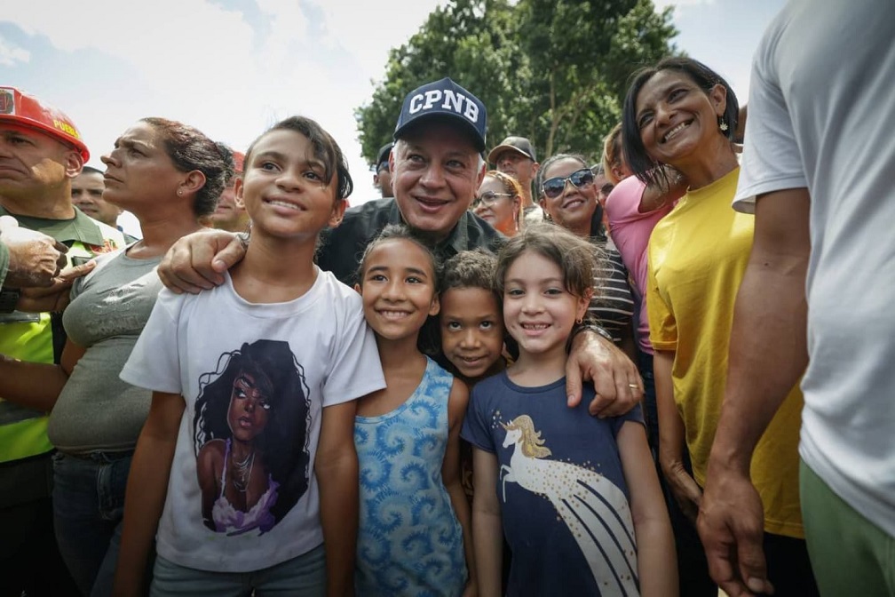 Diosdado Cabello ratificó que los integrantes de los Órganos de Seguridad Ciudadana se deben a la atención del Pueblo venezolano