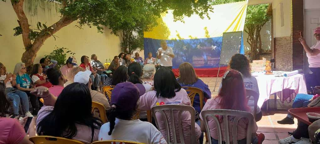 Mujeres larenses construyen espacios de paz ante acciones fascistas