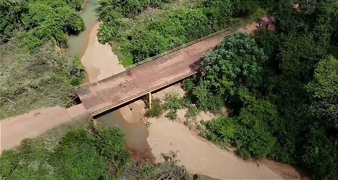 Rehabilitan losa de entrada al puente Maniral en Guárico