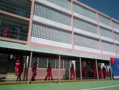 Trasladaron a 48 lideresas negativas de dos cárceles de mujeres