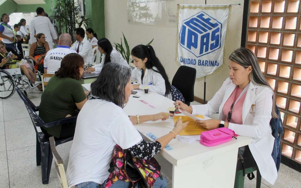 Jornada benefició a más de 3 mil trabajadores de educación en Barinas