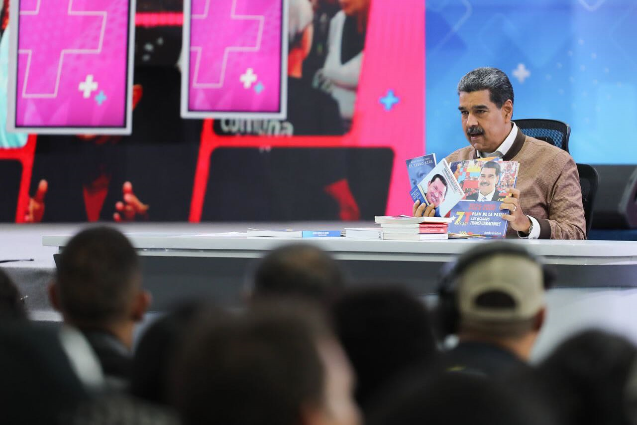 Hay que construir la estructura del nuevo Estado y gobierno comunal