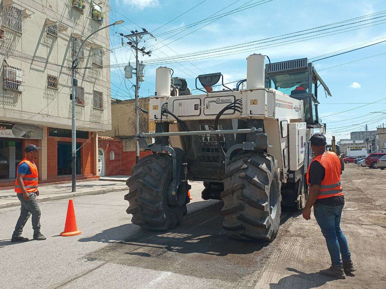 Recuperan servicios públicos en el sector 23 de Enero de Maracay