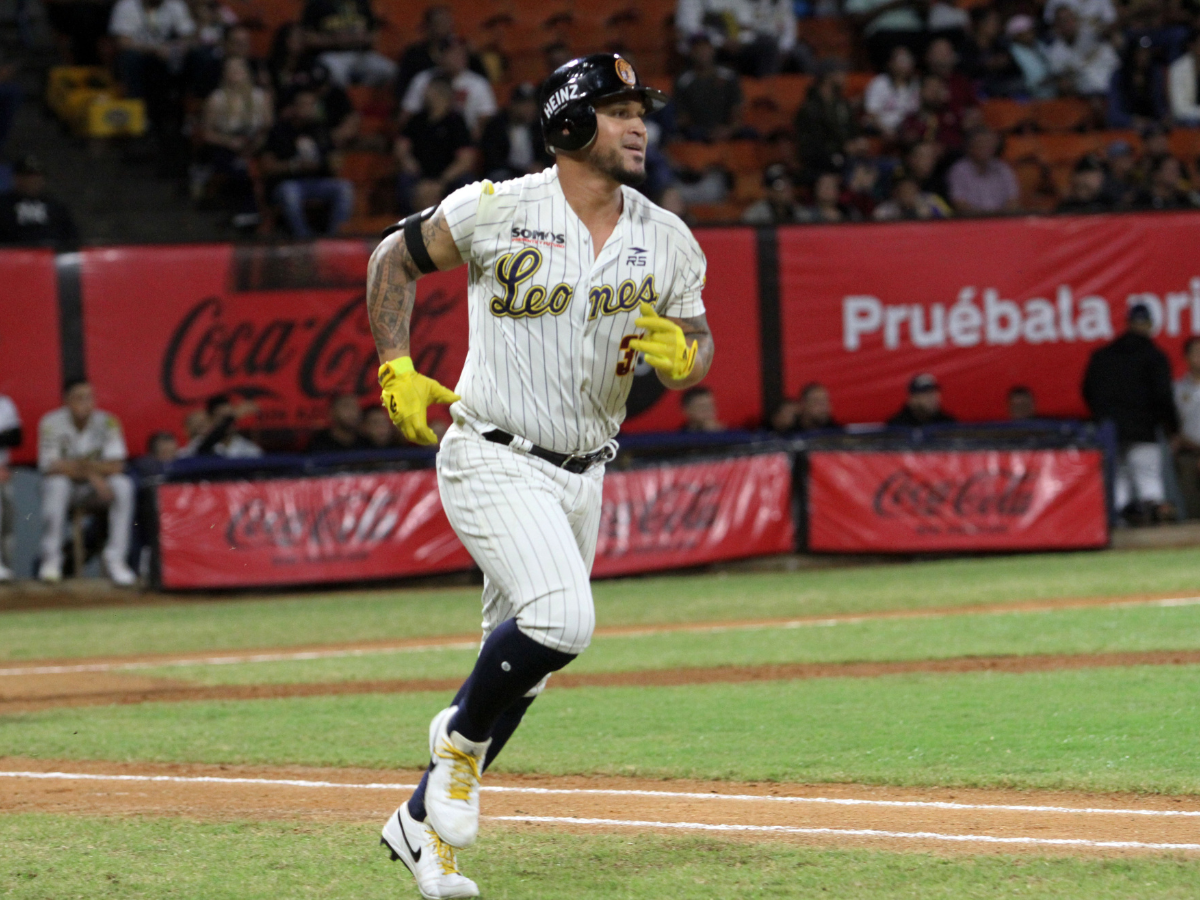Oswaldo Arcia rugió con fuerza contra Magallanes