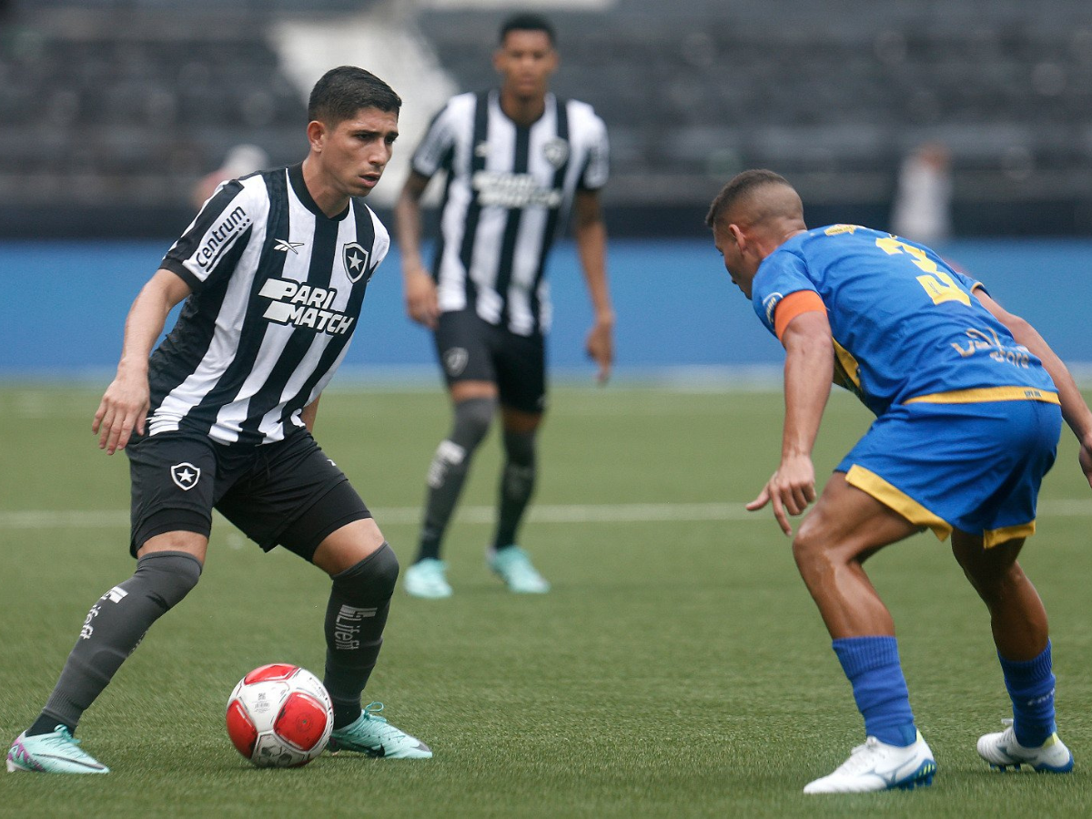 Savarino y el “Brujo”afrontan semifinales