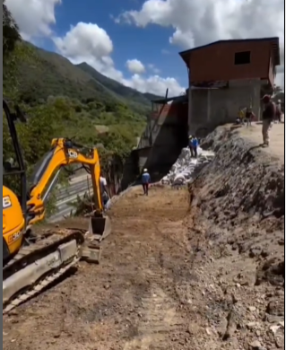Mitigan riesgos de derrumbes en carretera Petare- Santa Lucía