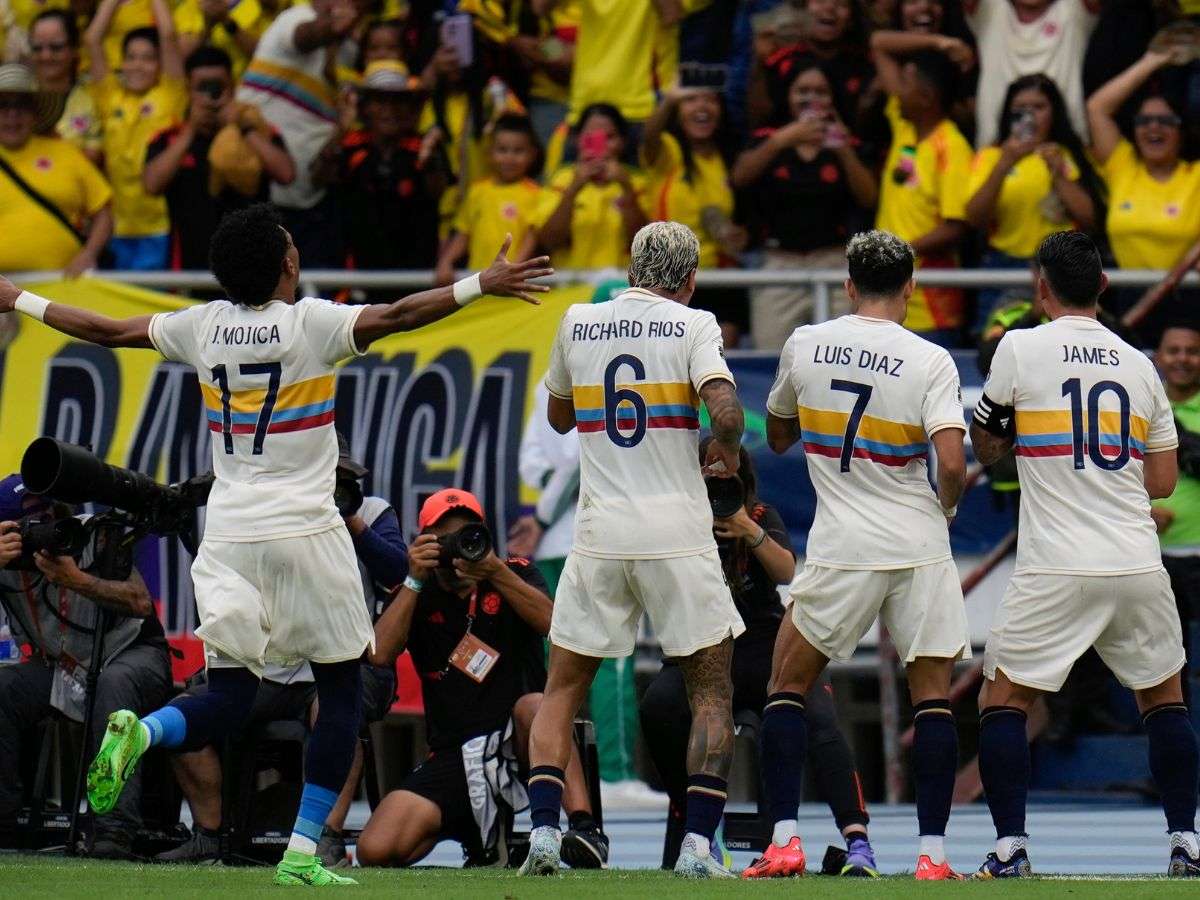 Colombia complicó a Chile en sus aspiraciones