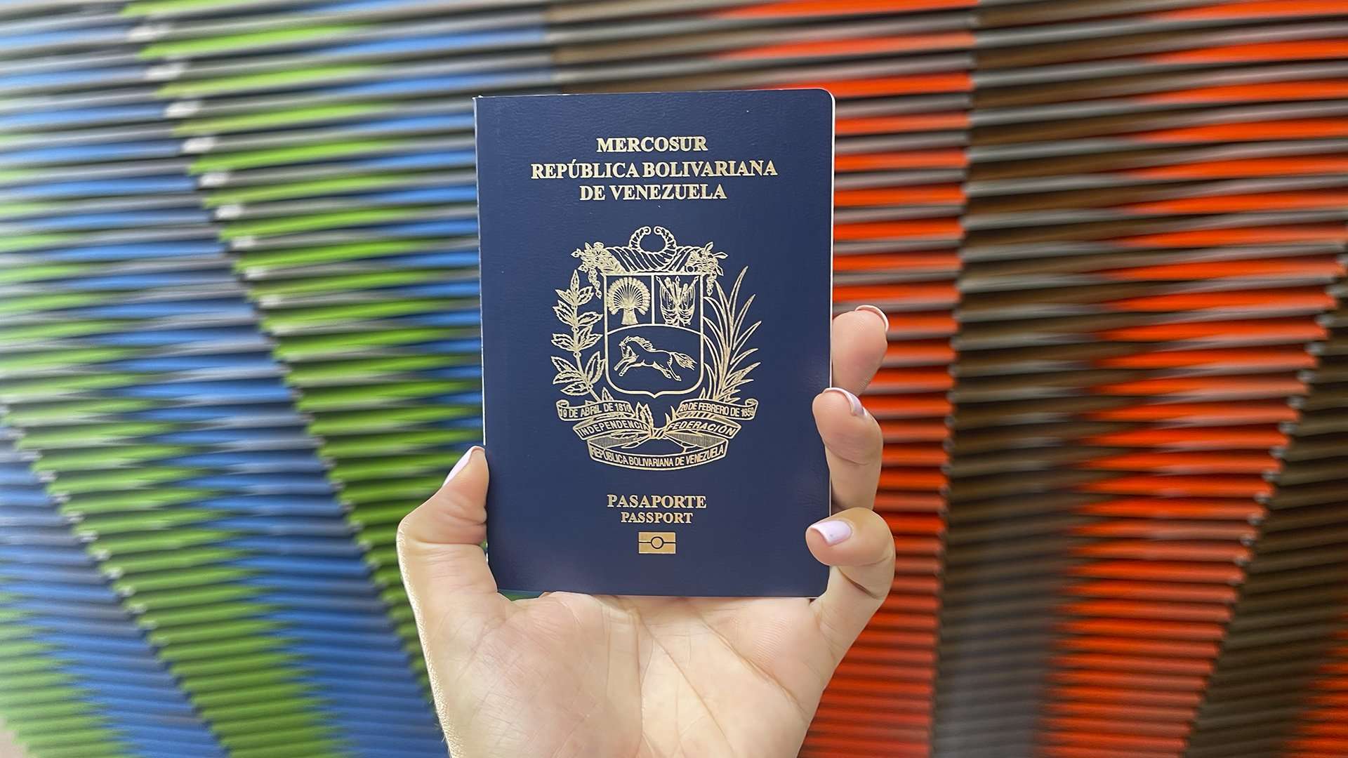 El Saime alerta sobre estafas con pasaportes