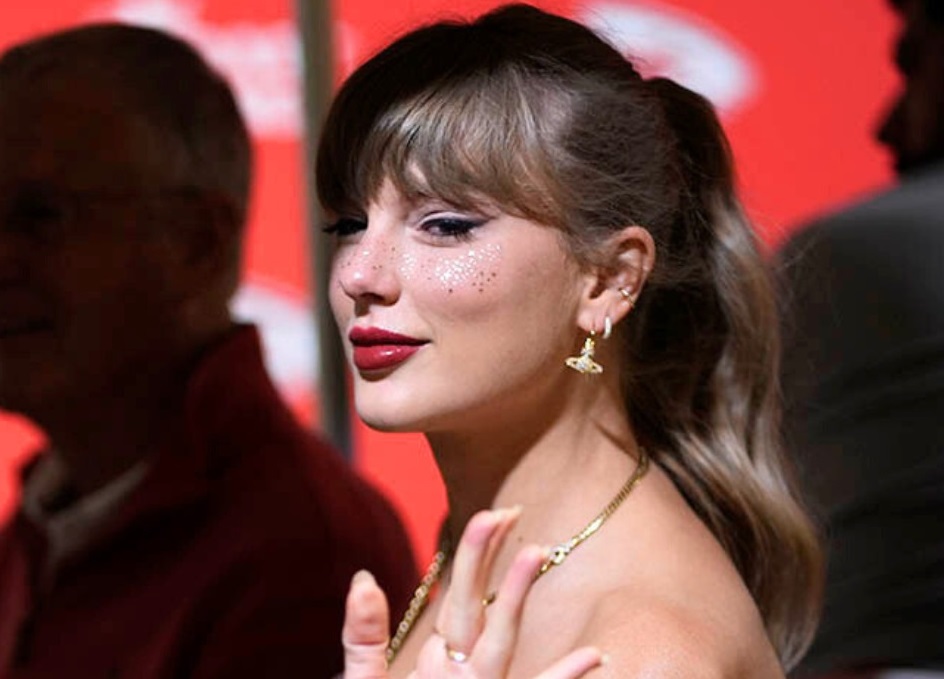 Taylor Swift superó a Rihanna como la artista más rica del mundo