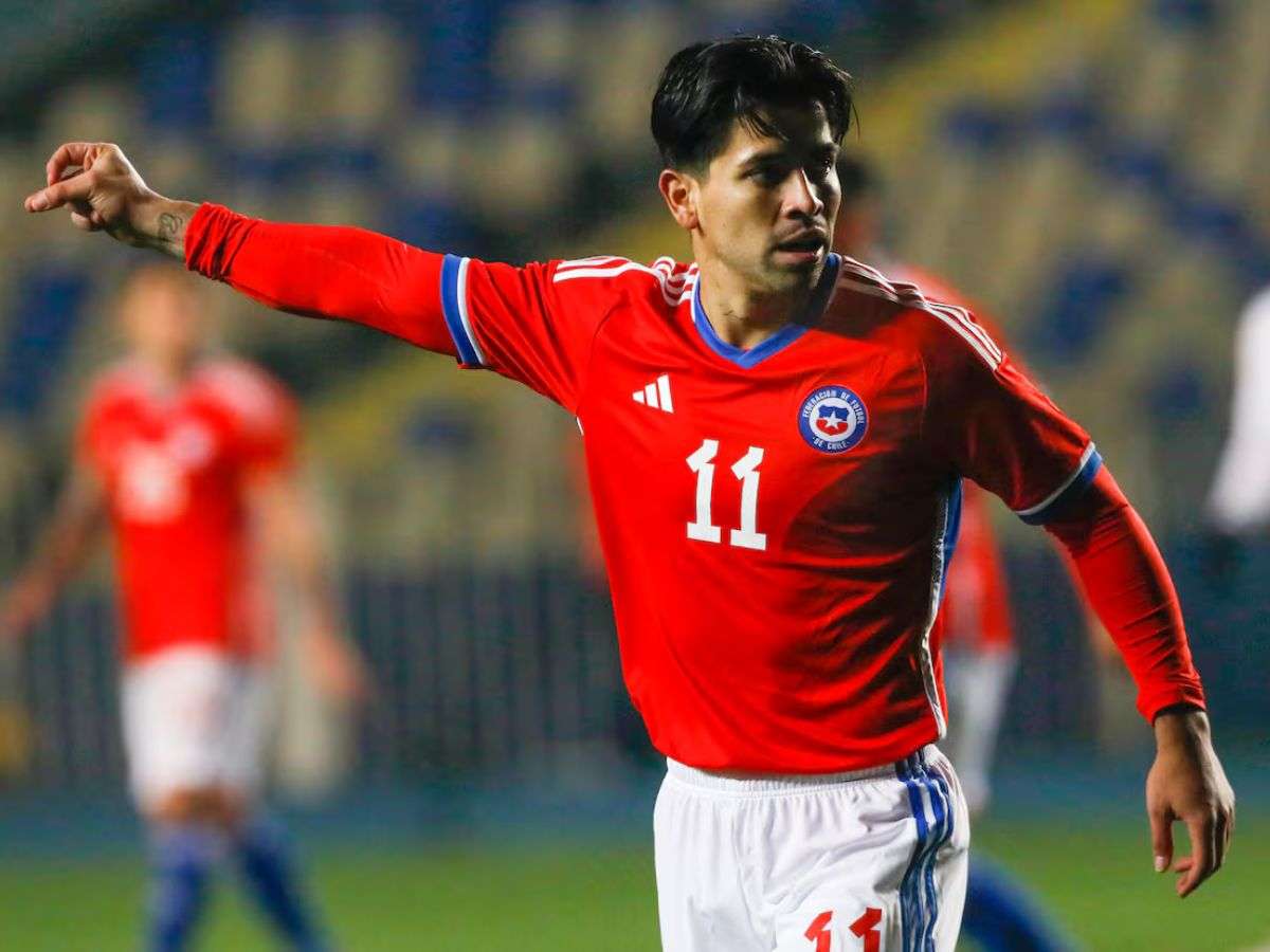 Selección de Chile enfrenta baja de Víctor Dávila