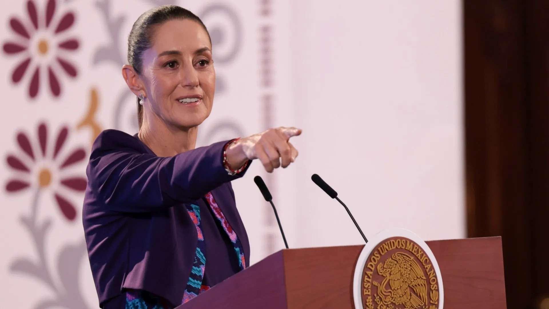 Sheinbaum se solidariza con Petro tras anuncio de golpe de Estado