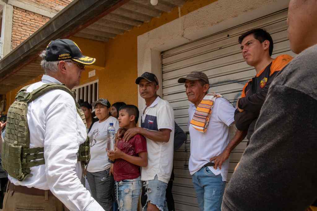 Gobierno de Colombia dialoga con pobladores del Cauca